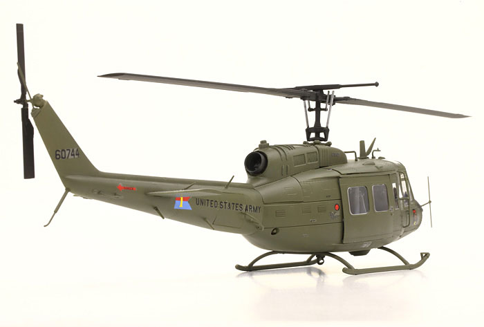 1/48 ベル UH-1D イロコイ プラモデル[イタレリ]《在庫切れ》