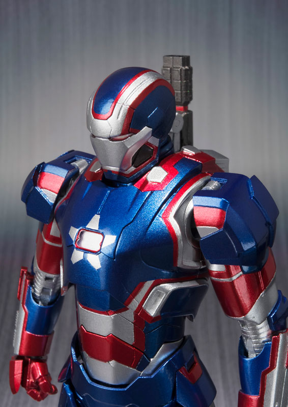 S.H.フィギュアーツ アイアンパトリオット 『アイアンマン3』 Amazon.com: TAMASHII NATIONS Bandai S.H. Figuarts Iron