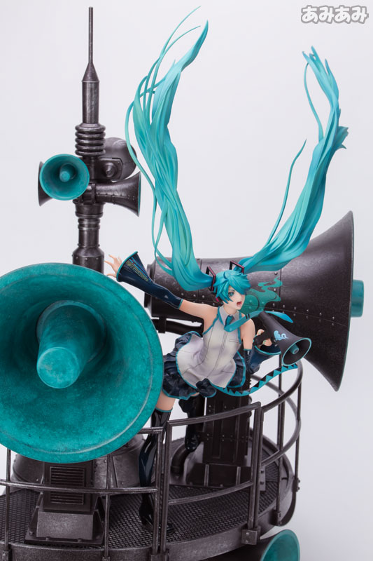 GOOD SMILE COMPANY - 難あり初音ミク 恋は戦争ver. DXボーカロイド