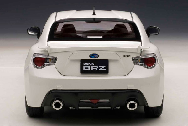 1/18 スバル BRZ (サテンホワイト・パール)[オートアート]《取り寄せ