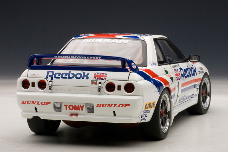 1/18 日産 スカイライン (R32) GT-R グループA 1990年 #1 （リーボック