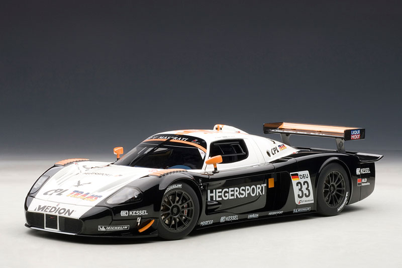 希少　1/18 オートアート　マセラティ　MC12 FIA GT1 Amazon | AUTOart 1/18 マセラティ MC12 FIA GT1 10 #1 (チーム
