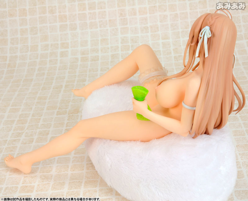 FIGURE-006739_18.jpg
