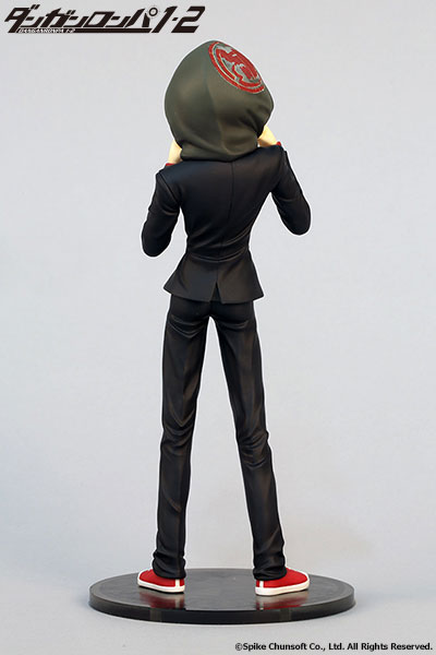 FIGURE-006858_02.jpg