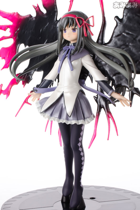 FIGURE-007489_04.jpg