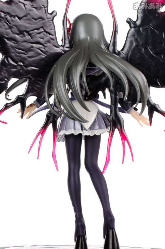 FIGURE-007489_07.jpg