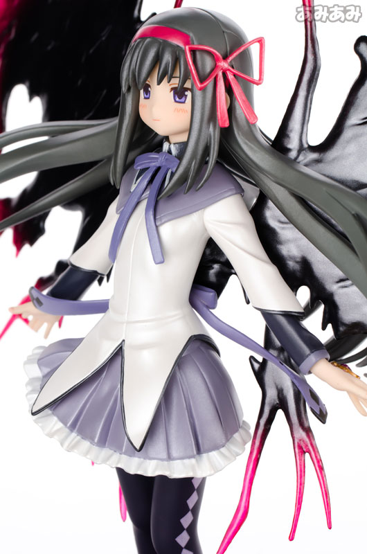 FIGURE-007489_09.jpg