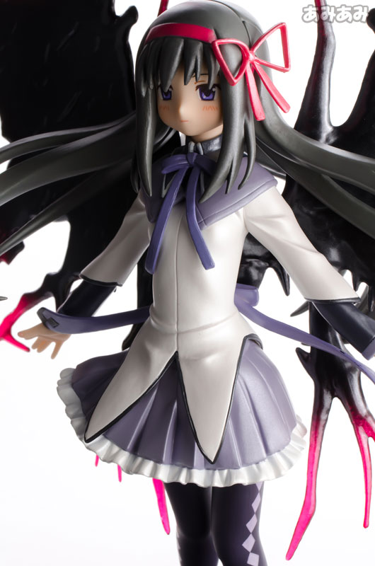 FIGURE-007489_12.jpg