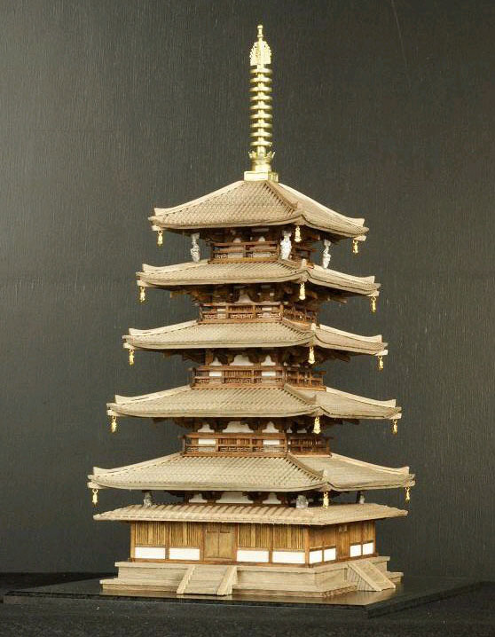 木製建築模型 1/100 法隆寺 五重塔（リニューアル版）[小林工芸]《在庫
