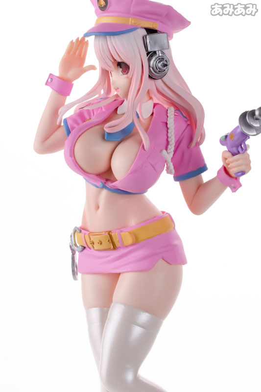 FIGURE-000693_07.jpg