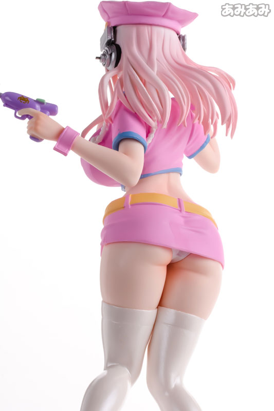 FIGURE-000693_08.jpg