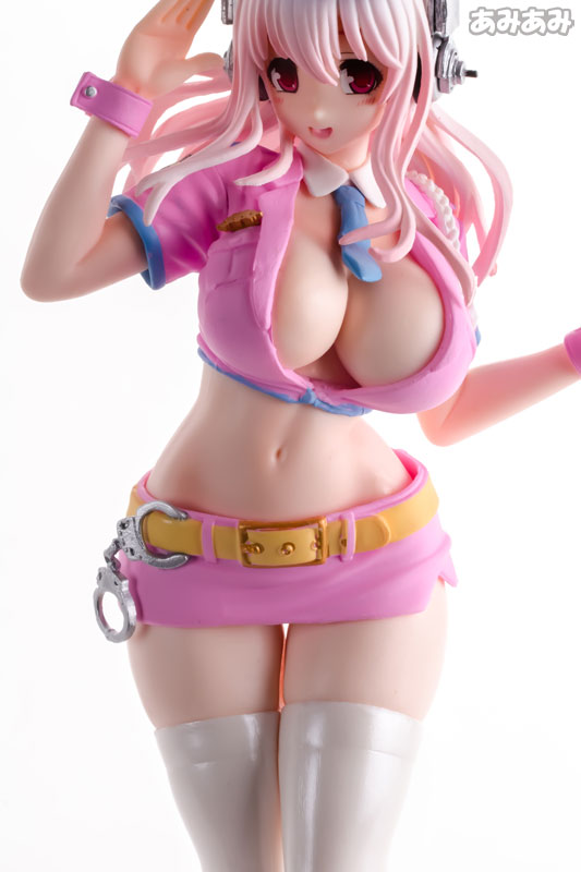 FIGURE-000693_10.jpg