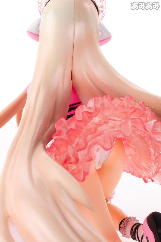 FIGURE-009447_10.jpg