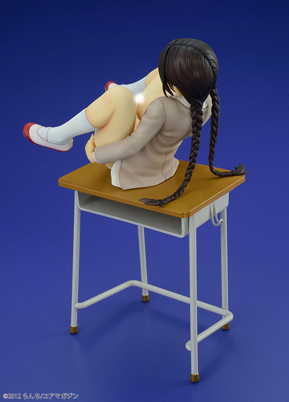 FIGURE-009898_05.jpg