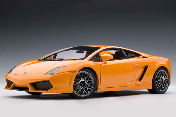 ベストプライスシリーズ 1/18 ランボルギーニ ガヤルド LP560-4 ベストプライスシリーズ 1/18 ランボルギーニ ガヤルド LP560-4