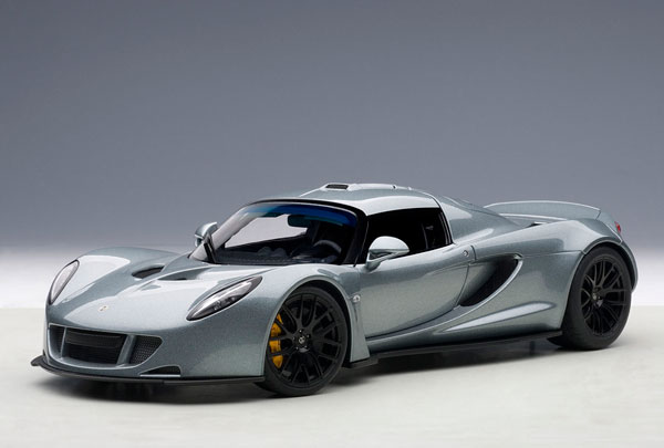 シグネチャーシリーズ 1/18 ヘネシー ヴェノム GT スパイダー