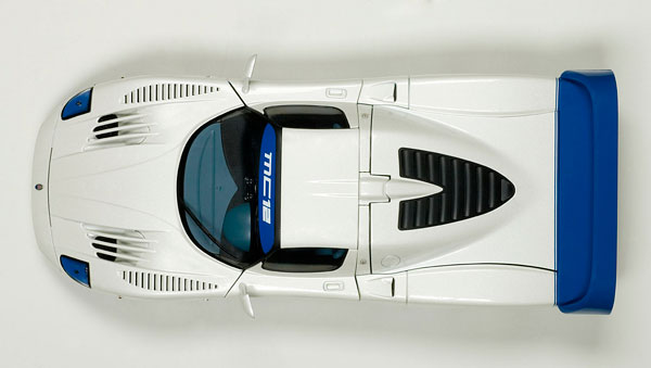シグネチャーシリーズ 1/18 マセラティ MC12 (パールホワイト