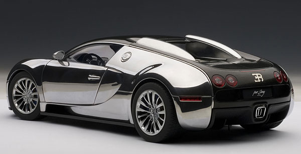 オートアート　1/18　ブガッティ・ヴェイロン　ブラックアルミニウム Amazon | AUTOart 1/18 ブガッティ ヴェイロン (ブラック