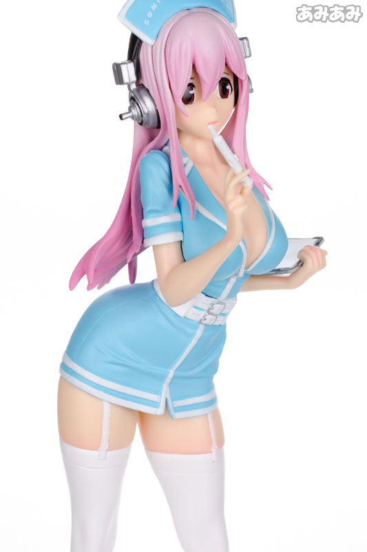 FIG-MOE-06122_06.jpg