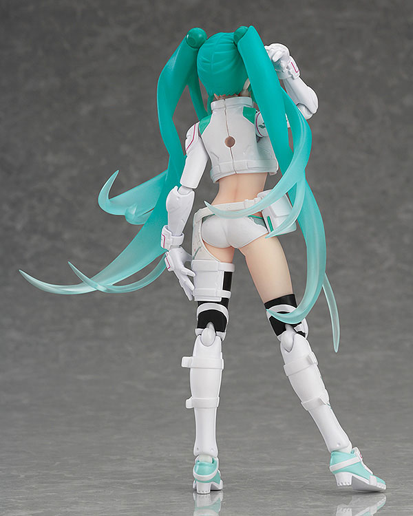 FIGURE-013520_02.jpg
