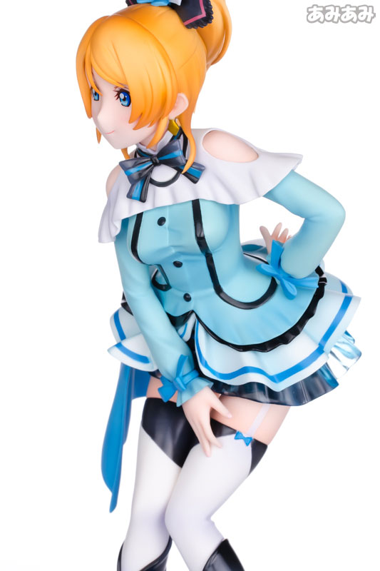 FIGURE-013977_09.jpg