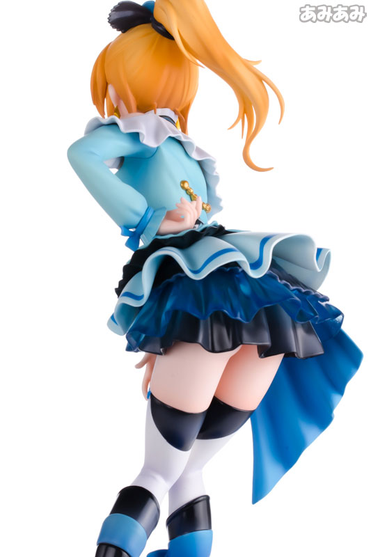 FIGURE-013977_11.jpg