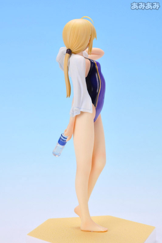 FIGURE-014866_06.jpg