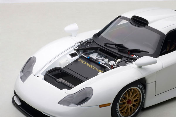 ポルシェ911 1/18スケール ホワイト Amazon.co.jp: AUTOart 1/18 ポルシェ 911 (997) GT2 RS