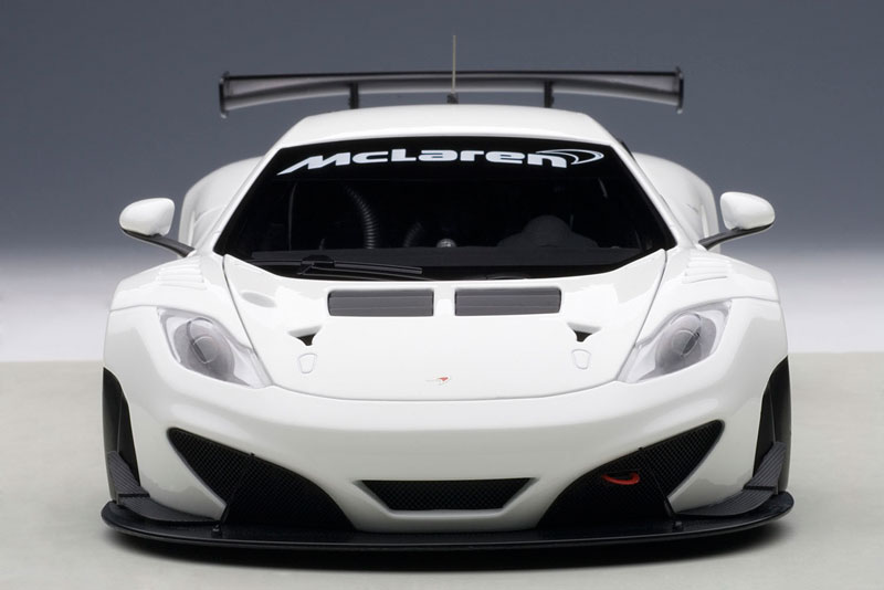 ミニカー　1/18 マクラーレン MP4-12C GT3(ホワイト) 「シグネチャーシリーズ」 [81341] Amazon | AUTOart 1/18 マクラーレン MP4-12C GT3 (ホワイト