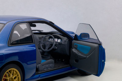 オートアート　1/18　スバル インプレッサ 22B STi バージョン Amazon | AUTOart 1/18 スバル インプレッサ 22B STi バージョン