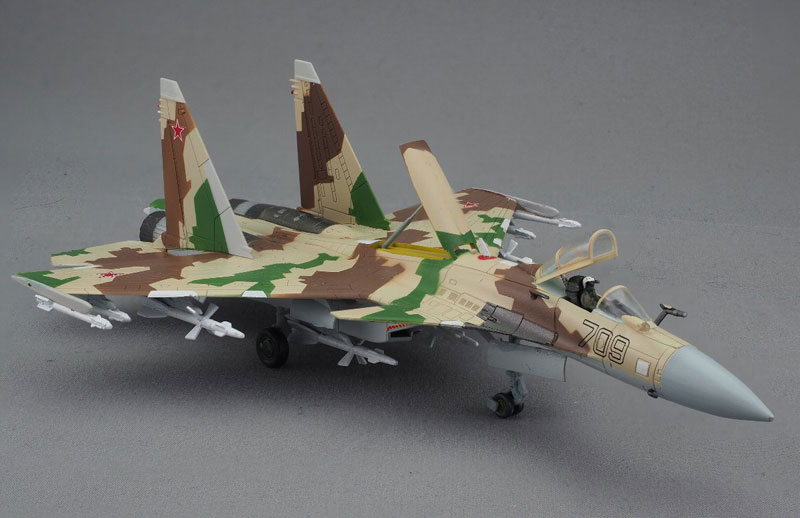 トミーテック 1/144 Su-27M フランカーE1(709番機） 技MIX 彩色済み 