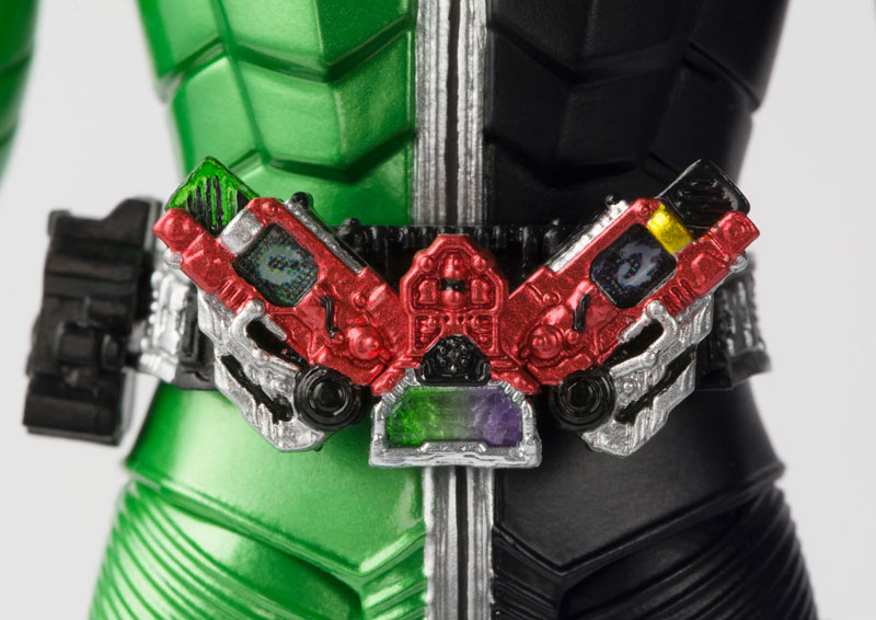 SHフィギュアーツ　真骨頂　仮面ライダーダブルサイクロンジョーカー　欠品有り Amazon.co.jp: TAMASHII NATIONS S.H.フィギュアーツ(真骨彫製法