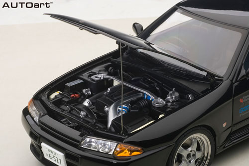 1/18 日産 スカイライン GT-R (R32) V-Spec II 新劇場版 『頭