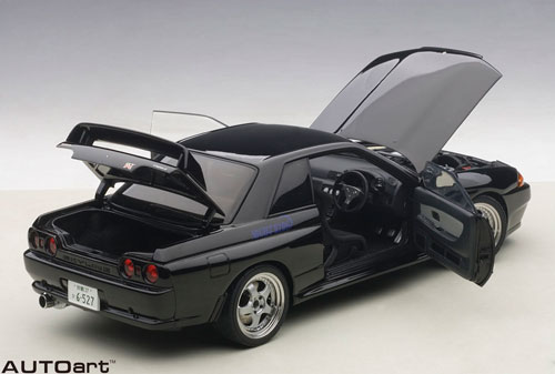 1/18 日産 スカイライン GT-R (R32) V-Spec II 新劇場版 『頭