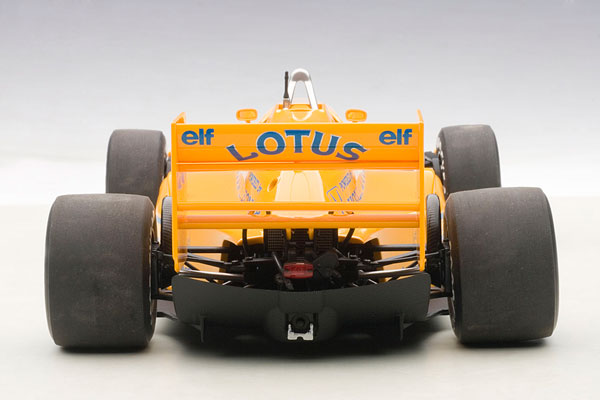 オートアート・コンポジットモデル 1/18 ロータス 99T ホンダ F1