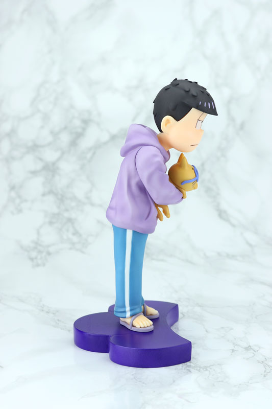 (未使用･未開封品)　おそ松さん トレーディングフィギュア ノンスケール ABS&amp;PVC製 塗装済み完成品トレーディングフィギュア 6個入りBOX 0pbj0lf Amazon | おそ松さん トレーディングフィギュア ノンスケール