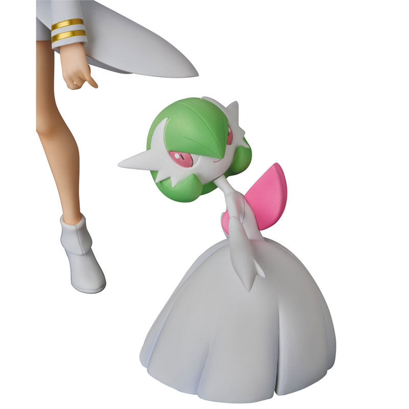 FIGURE-022851_04.jpg