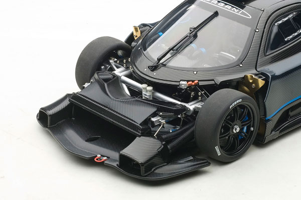 激レア　1/18 オートアート　パガーニ　ゾンタ　レボリューション Amazon | AUTOart オートアート 1/18 PAGANI ZONDA REVOLUTION