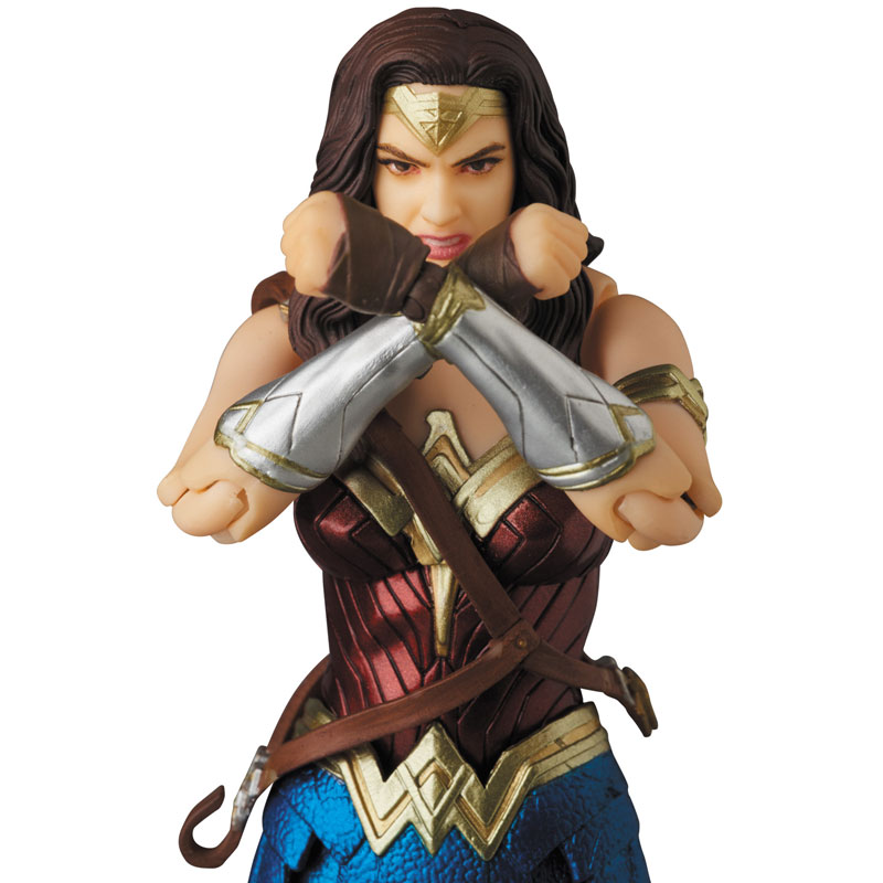 マフェックス No.048 MAFEX WONDER WOMAN (『ワンダーウーマン』版)