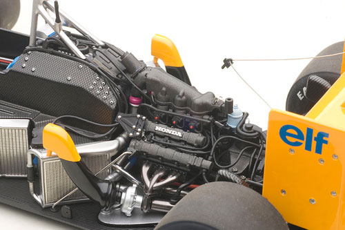 オートアート・コンポジットモデル 1/18 ロータス 99T ホンダ F1