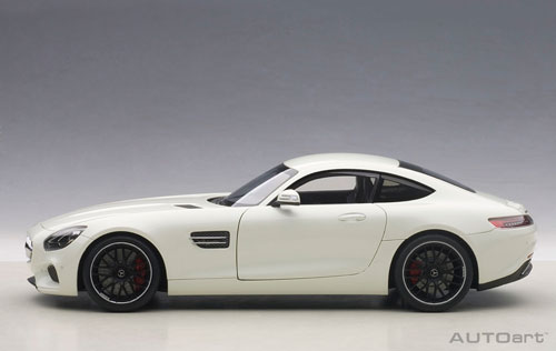 1/18 メルセデス・AMG GT S (ホワイト)[オートアート]《在庫切れ》