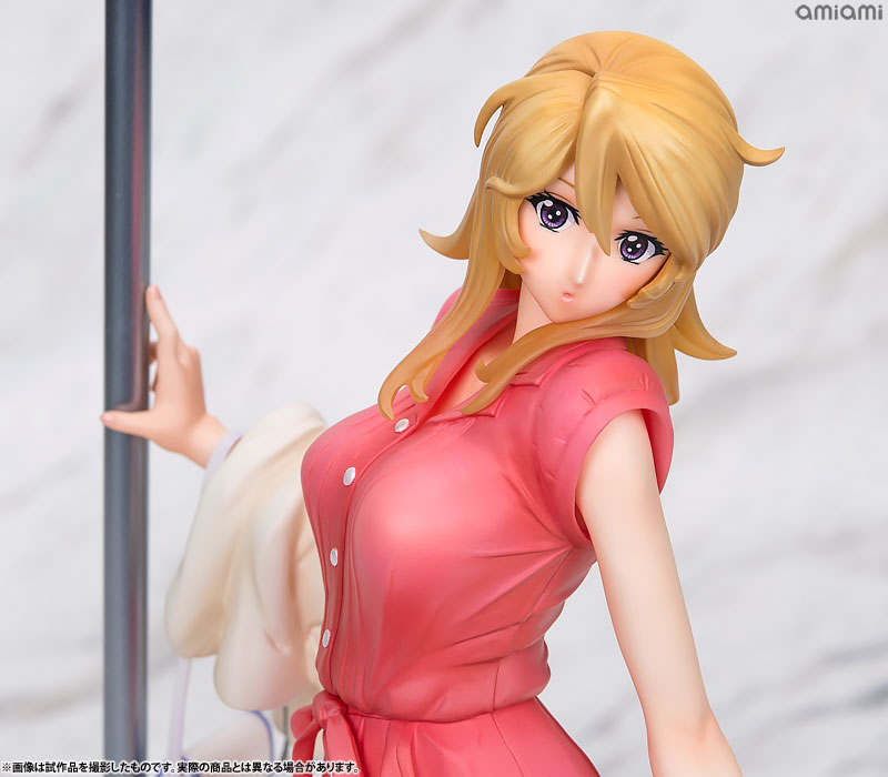 FIGURE-030076_25.jpg