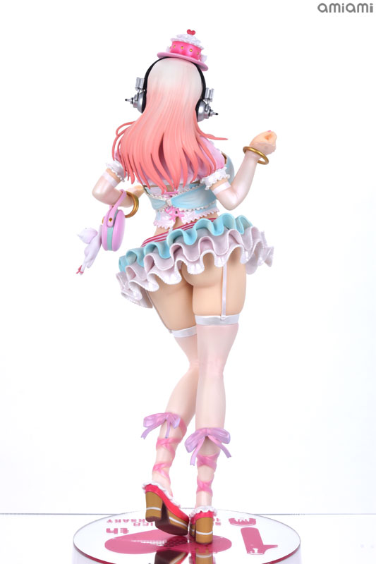 FIGURE-030529_03.jpg