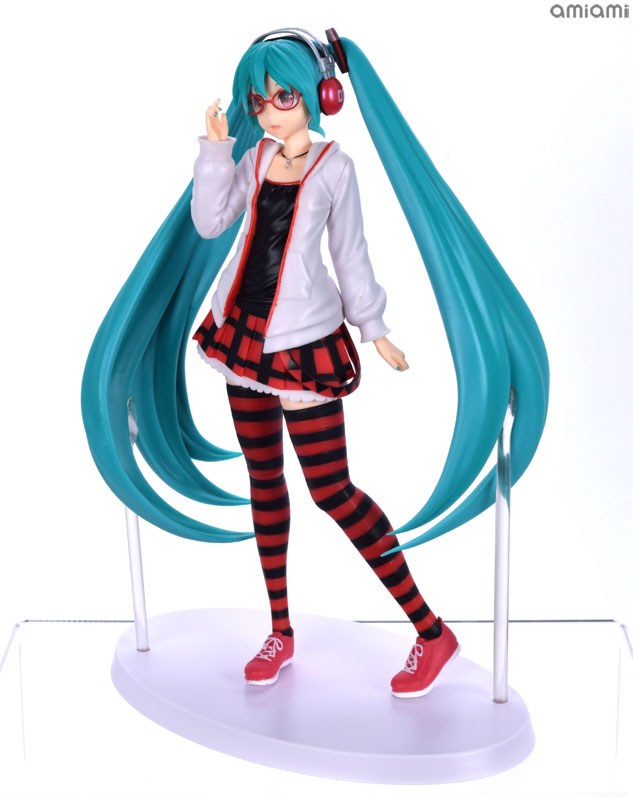 SUPER - 初音ミク ナチュラル 初音ミク Project DIVA Arcade Future Tone スーパープレミアムフィギュア プライズ(1010463) セガ Amazon | セガ 初音ミク Project DIVA Arcade Future Tone