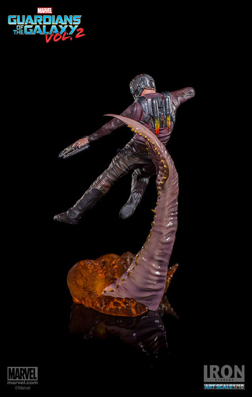 FIGURE-032476_06.jpg