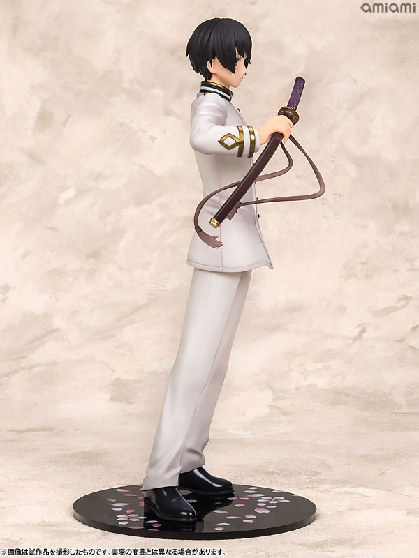 FIGURE-033803_10.jpg