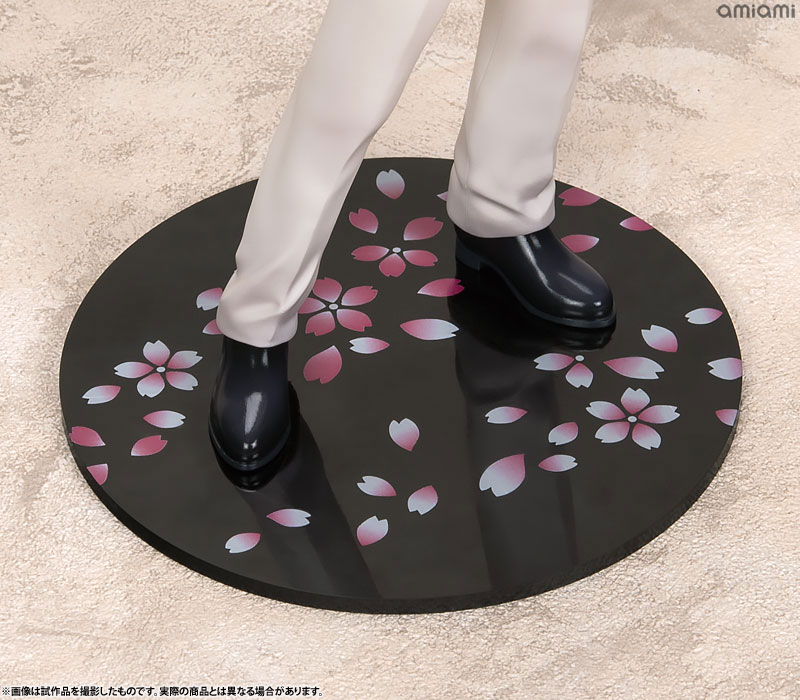 FIGURE-033803_26.jpg