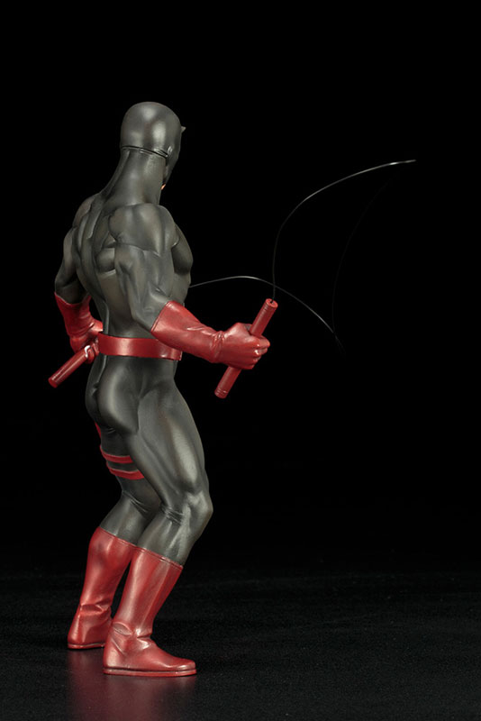 FIGURE-034463_04.jpg