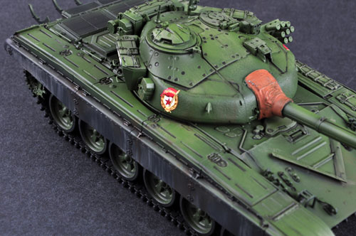 1/35 ソビエト軍 T-72B 主力戦車 プラモデル[トランペッターモデル