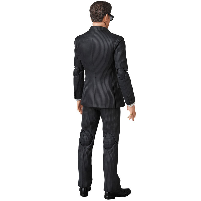 FIGURE-038111_05.jpg
